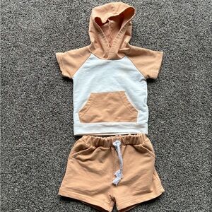 FINAL SALE 3/31/26 Calvin & Willow Matching Hooded Top and Short Set, Size 6-12M